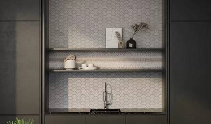 Как мозаика с имитацией бельгийского камня работает в интерьере